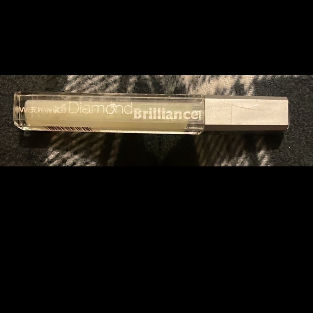 Wet N Wild Diamond Brilliance 616 Rachel’s/Rock Lip Sheen